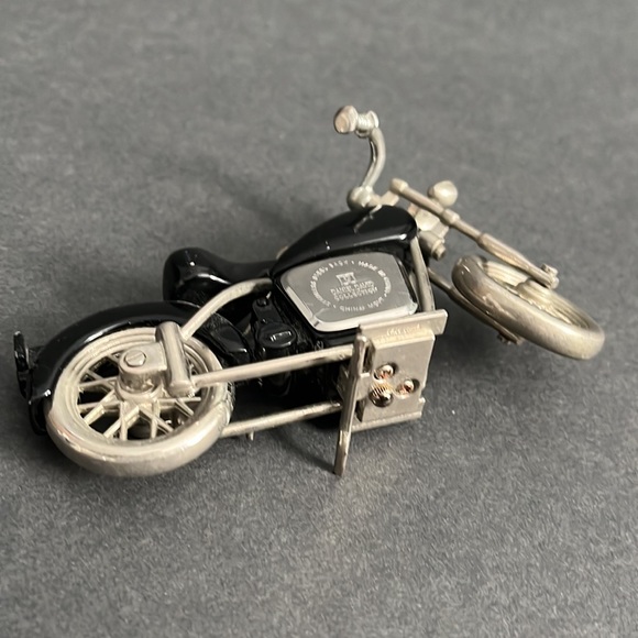 Daniel David Motorcycle Desk Clock - Picture 6 of 10